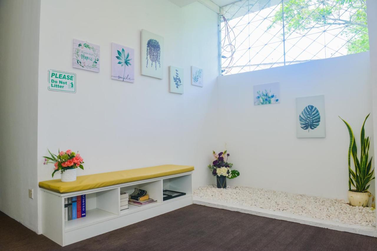 Treeline Urban Inn 코타키나발루 외부 사진