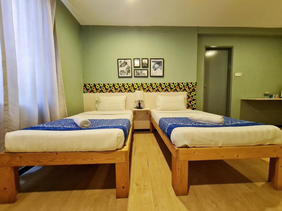 Treeline Urban Inn 코타키나발루 외부 사진